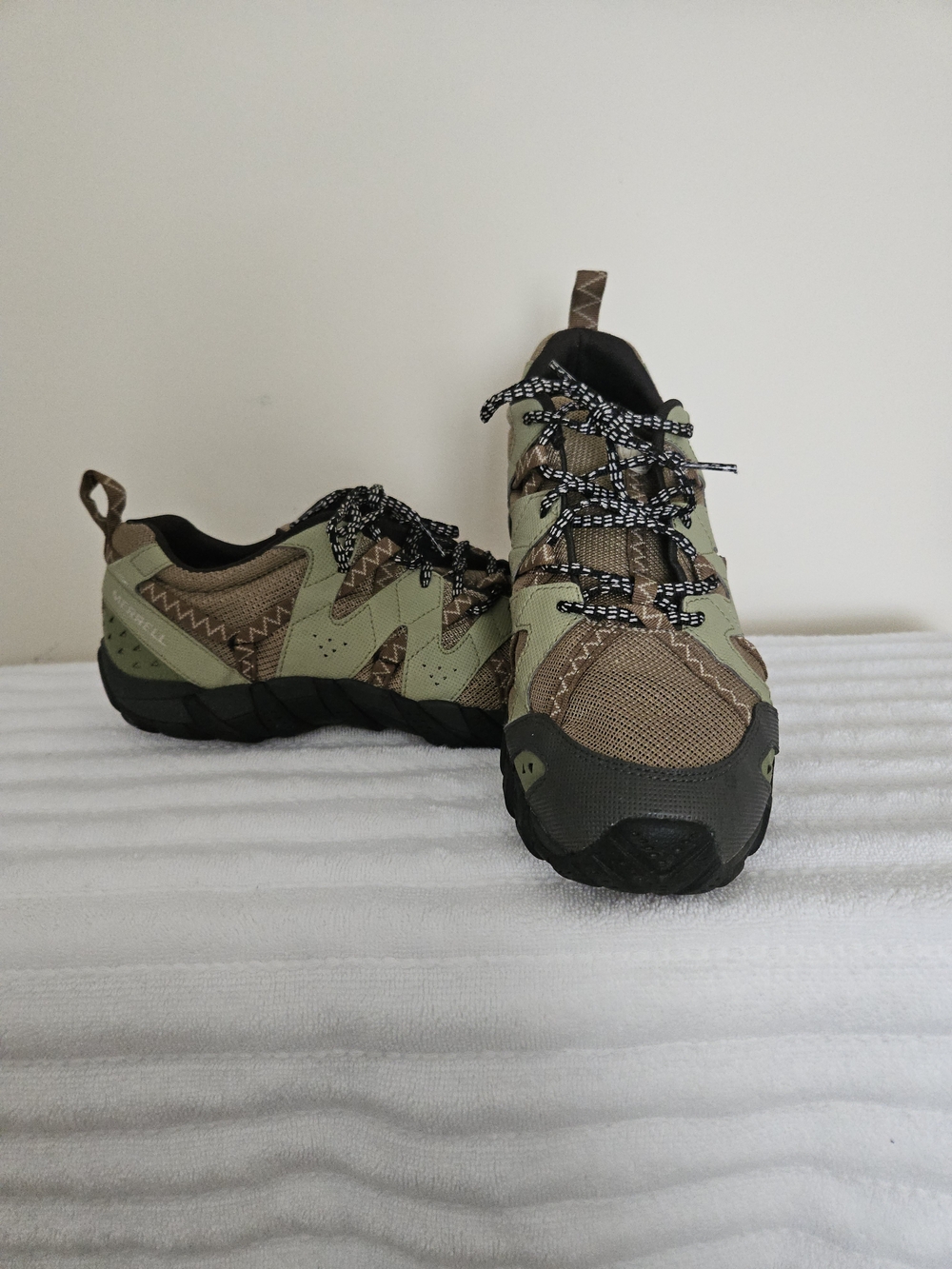 Merrell Vibram Hiking Shoes Brown Green Black 10.5 US Men's Medium